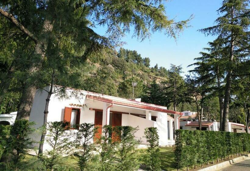 Студия Deluxe, Villaggio Turistico La Mantinera   Appartamenti De Luxe