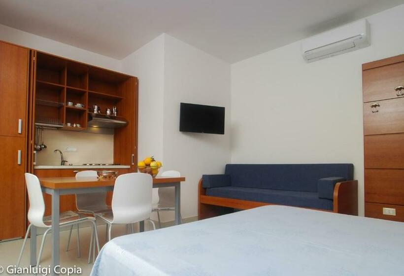 Студия Deluxe, Villaggio Turistico La Mantinera   Appartamenti De Luxe