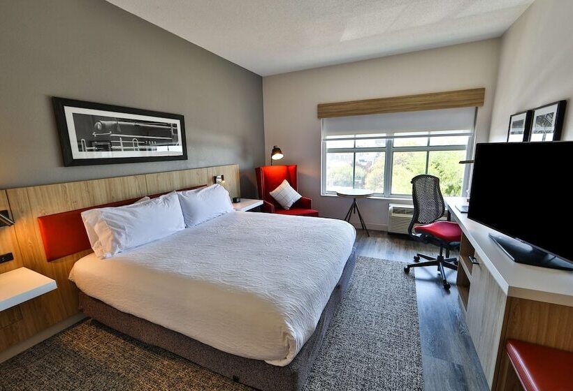 חדר סטנדרט מיטה זוגית, Hilton Garden Inn Savannah Historic District