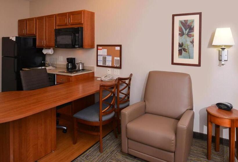 Люкс Кровать Кинг, Candlewood Suites Boise   Towne Square, An Ihg