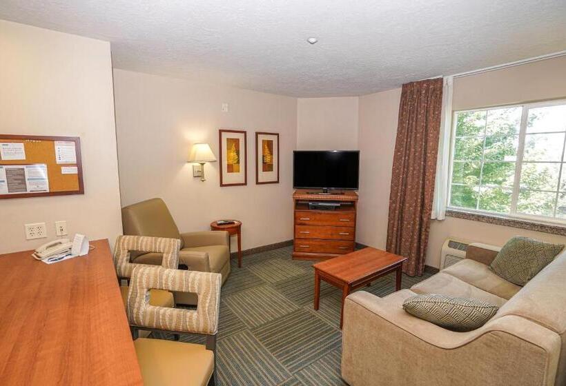 Люкс Кровать Кинг, Candlewood Suites Boise   Towne Square, An Ihg