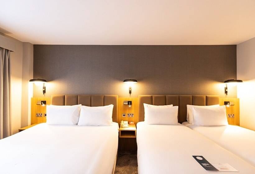 Номер Премиум, Crowne Plaza London   Gatwick Airport, An Ihg