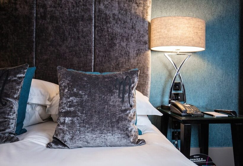 Номер Стандарт, Malmaison Oxford
