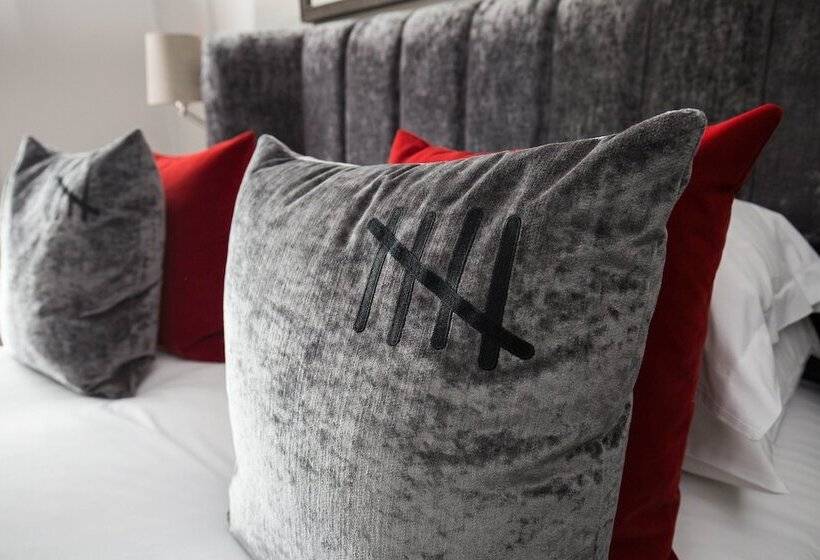 Номер Стандарт, Malmaison Oxford