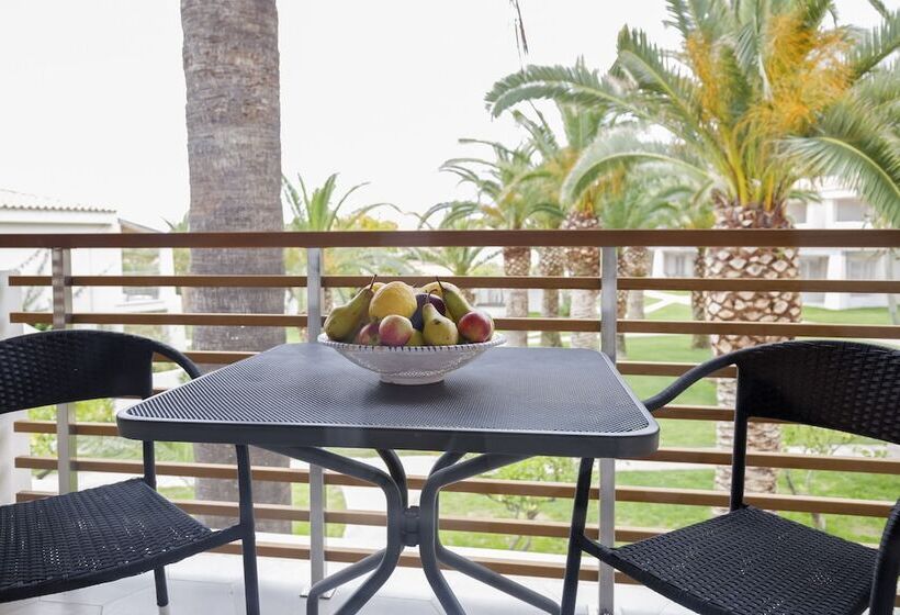 Семейный Номер, Baia Del Sole Resort