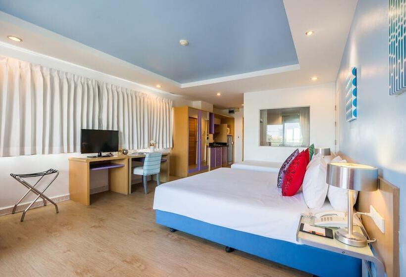 Номер Deluxe Вид на Бассейн, Best Bella Pattaya