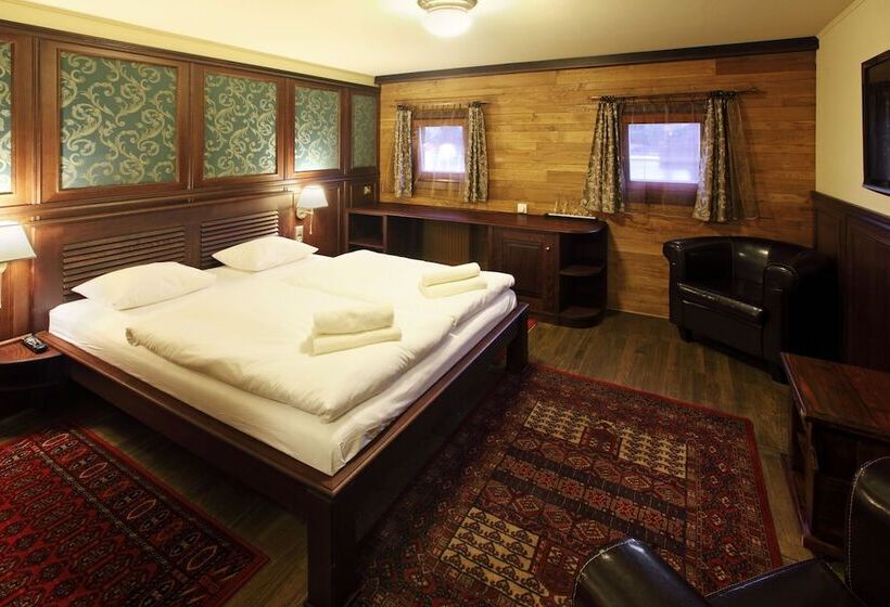 Deluxe Suite, Boat Hotel Matylda