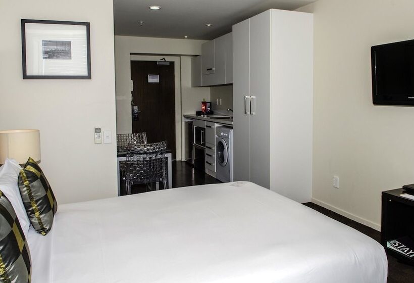 디럭스 스튜디오, The Quadrant Hotel & Suites