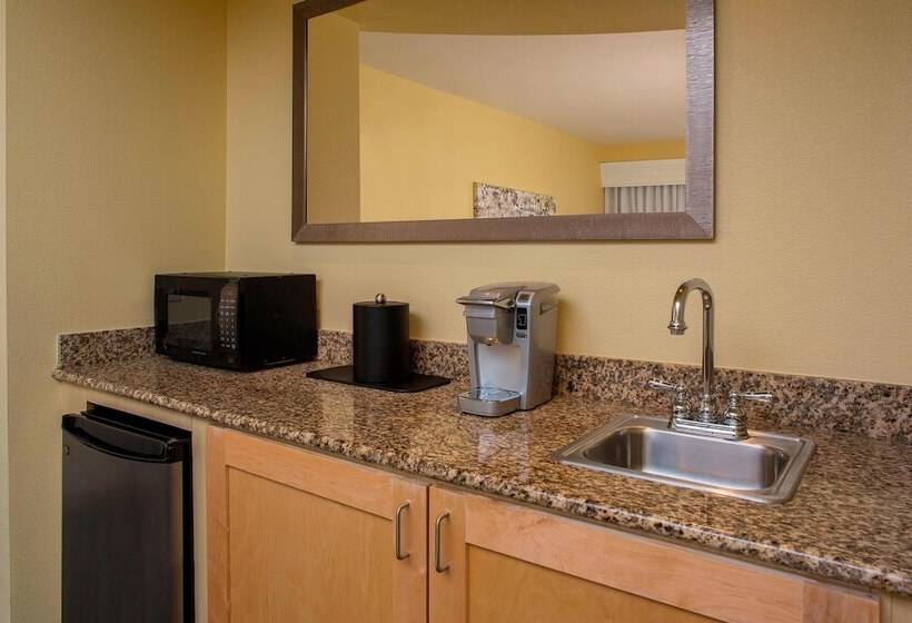 Suite, Courtyard By Marriott Sandestin At Grand Boulevard