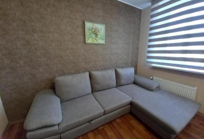 Студия Deluxe, Prometey
