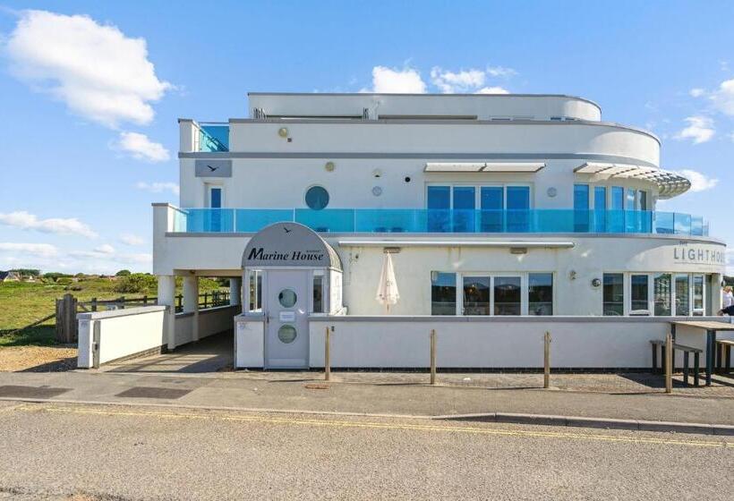 Люкс, Marine House