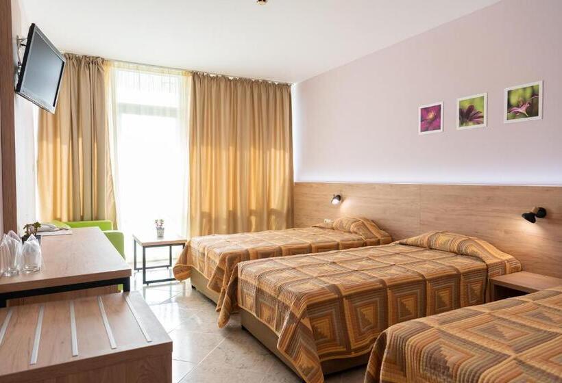 Семейный Номер, Ivana Palace Hotel   Free Parking
