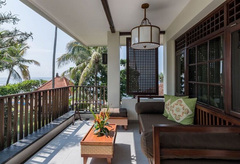 Полулюкс, Ramayana Candidasa Beach Resort