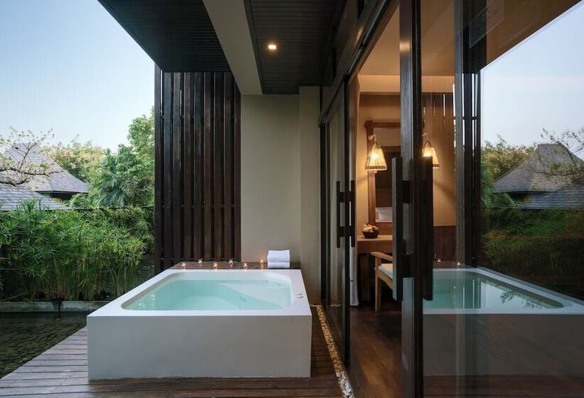 디럭스 자쿠지룸, Silavadee Pool Spa Resort   Sha Extra Plus