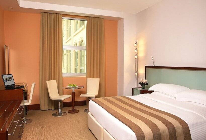 带大床的套房, Villa Rotana