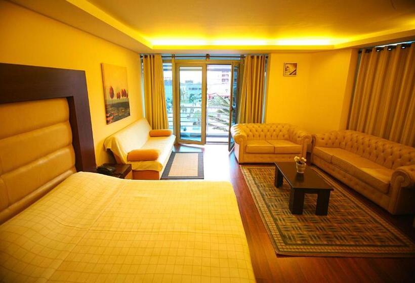带2个卧室的套房, Vlora International