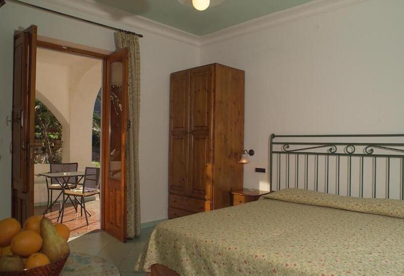 Номер Стандарт Трехместный, Residence Hotel Villa Fiorentino