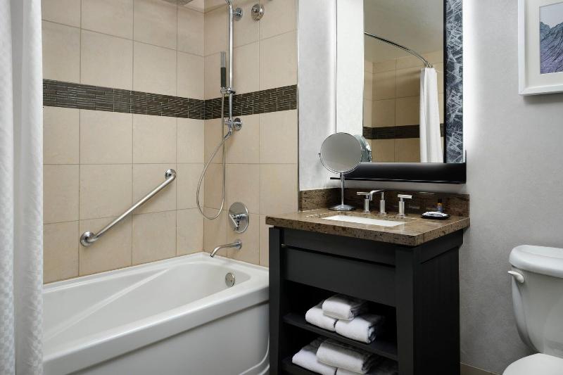 스탠다드 스튜디오 킹침대, The Westin Monache Resort, Mammoth