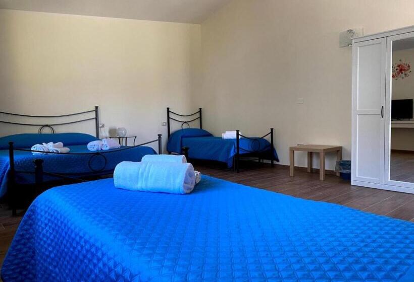 اتاق استاندارد چهار تخته, Janas B&b