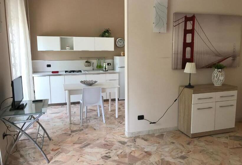 آپارتمان 1 خوابه با بالکن, Le Torrette Rooms And Apartments