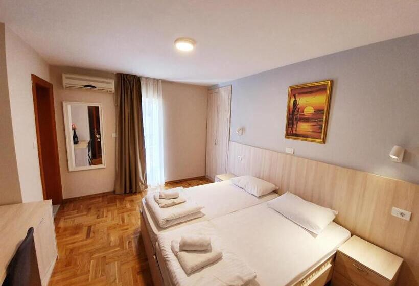 اتاق استاندارد با بالکن, Apartments Pier