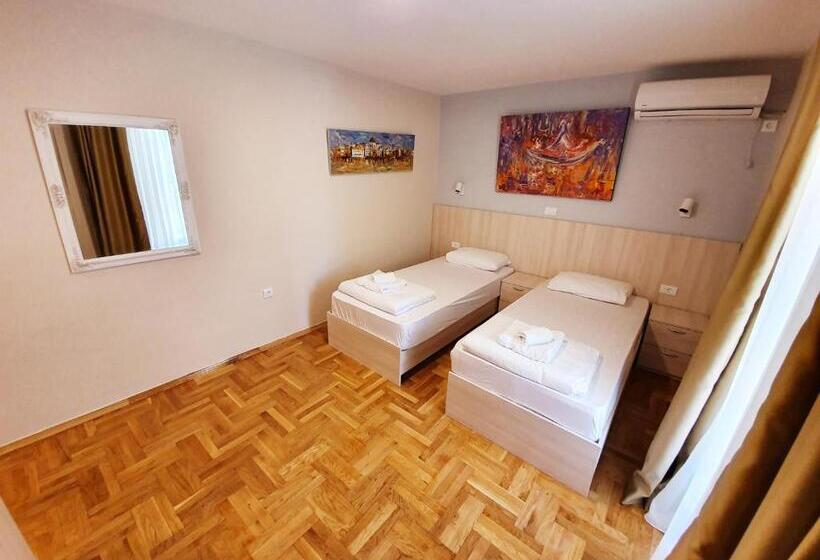 اتاق استاندارد با بالکن, Apartments Pier