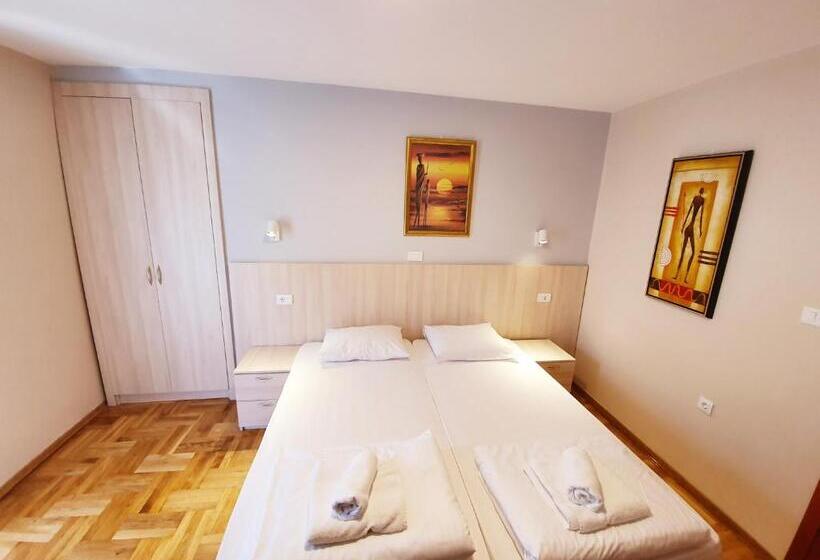 اتاق استاندارد با بالکن, Apartments Pier