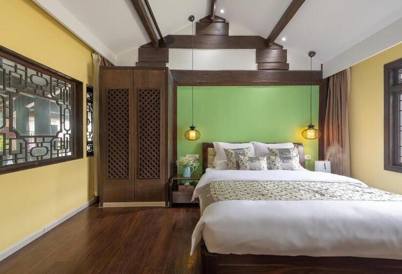 Полулюкс, Lijiang Gui Yuan Tian Ju Guesthouse
