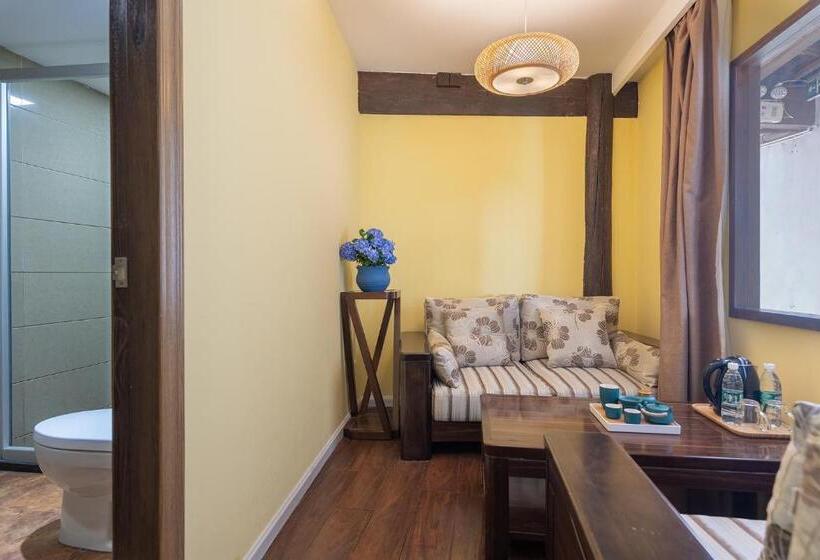 Полулюкс, Lijiang Gui Yuan Tian Ju Guesthouse