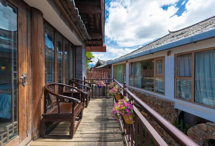 Люкс Deluxe Кровать Кинг, Lijiang Gui Yuan Tian Ju Guesthouse