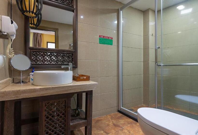Люкс 2 Спальни, Lijiang Gui Yuan Tian Ju Guesthouse