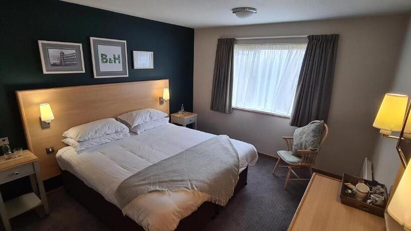 Номер Стандарт, Boat & Horses Inn