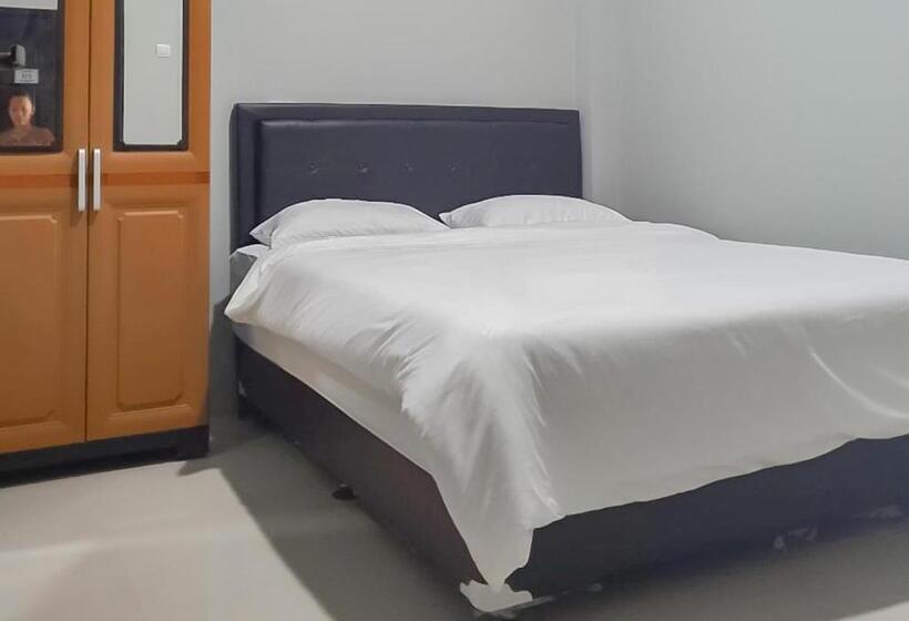 Номер Superior, Bumi Ciboled Mitra Reddoorz Near Gerbang Tol Pamulihan