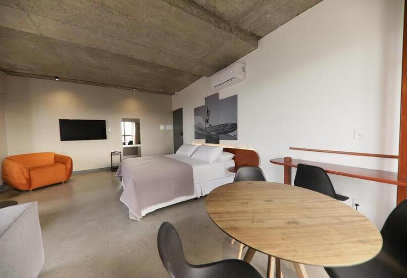 سوئیت با تخت بزرگ, 9006 Suites Natal