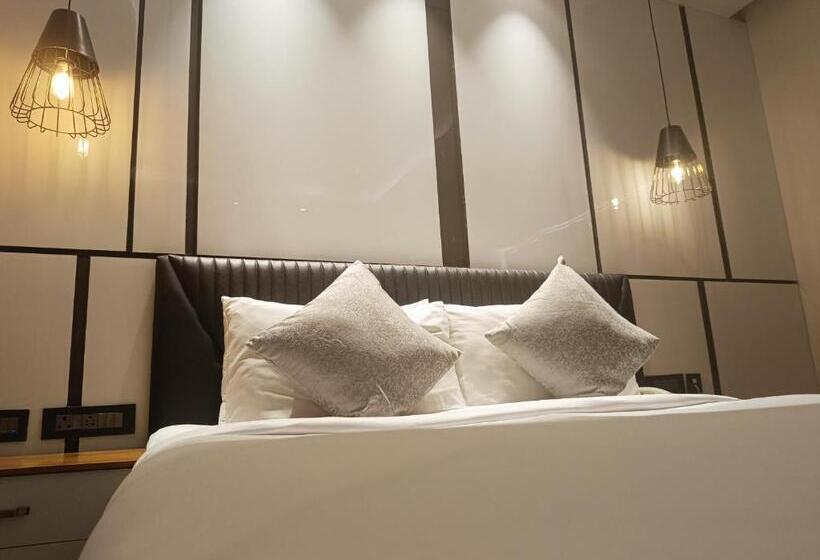 Номер Deluxe, Udman Hotel Greater Noida