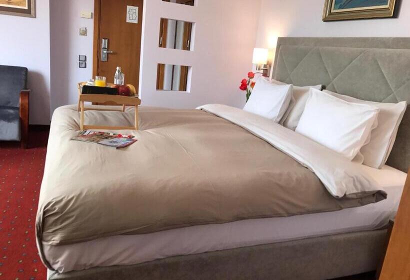 Номер Deluxe Вид на Город, Art 'otel