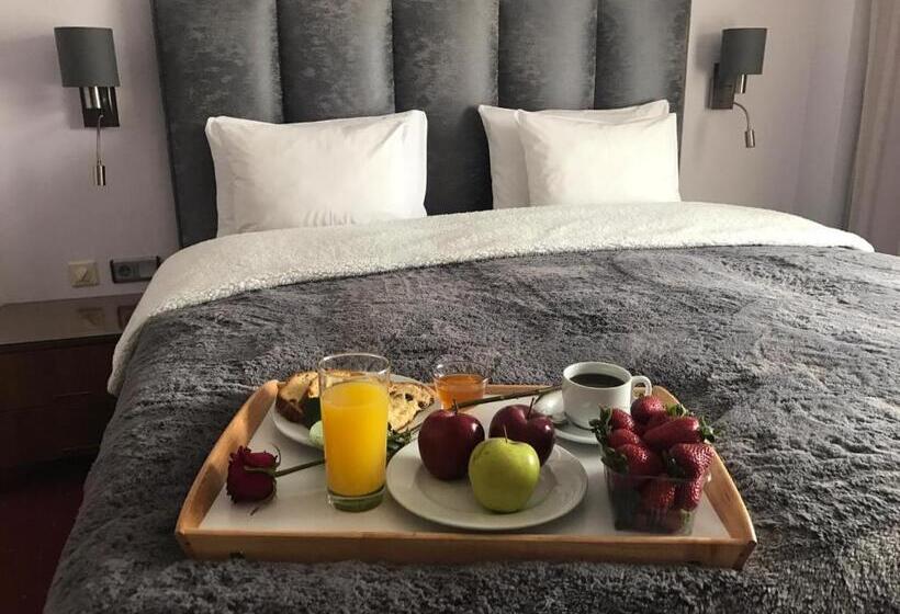 Апартаменты 1 Спальня Вид на Город, Art 'otel