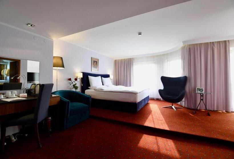 Номер Премиум, Art 'otel