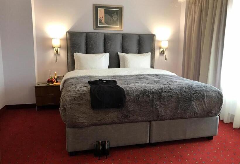 Апартаменты 1 Спальня Вид на Город, Art 'otel