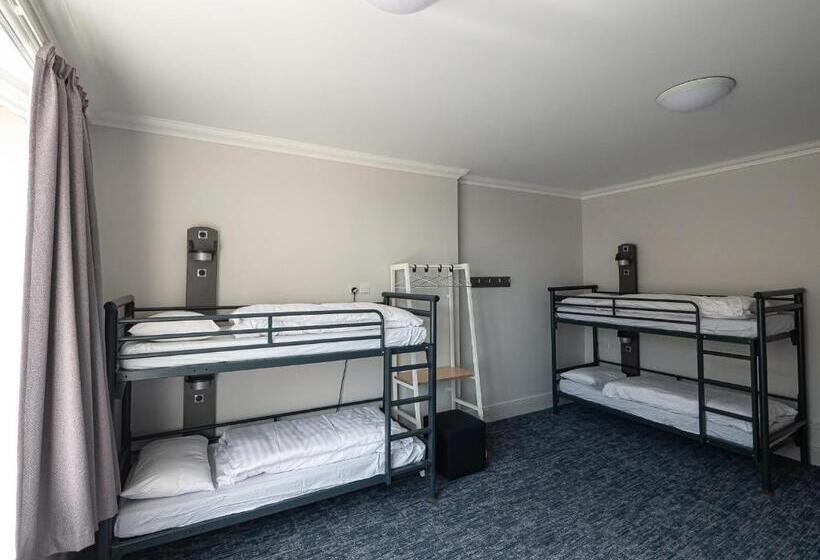Четырехместный Номер Стандарт, A&o Brighton Beach
