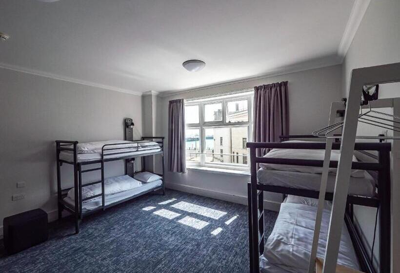 Кровать в Общей Комнате, A&o Brighton Beach
