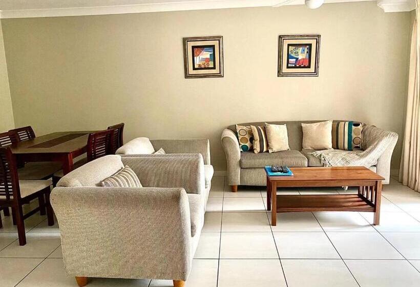 Апартаменты 2 Спальни, Miami Beachside Holiday Apartments