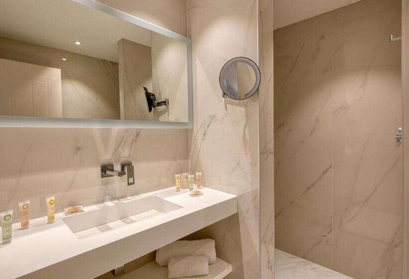 Люкс Deluxe Кровать Кинг, Best Western Plus Le Fairway Hotel & Spa Golf D Arras