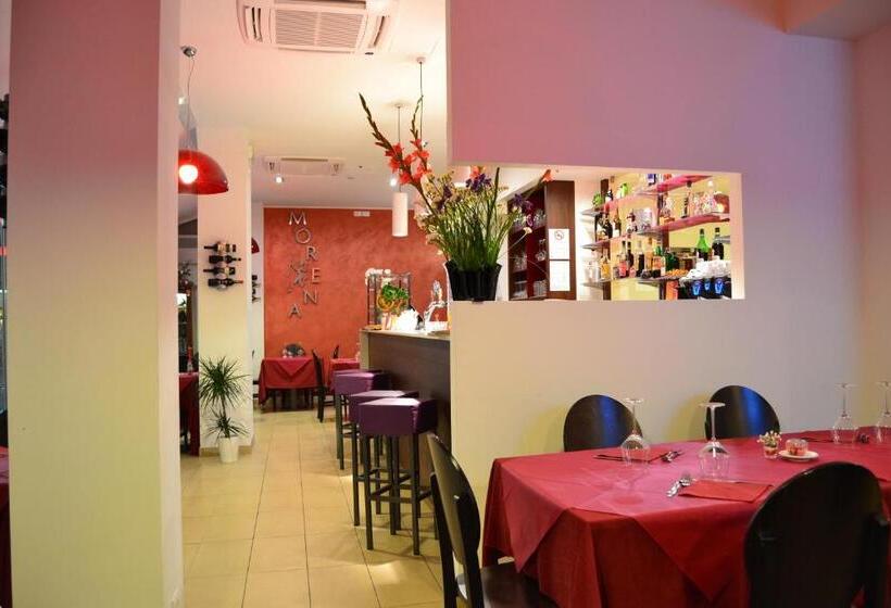 Quarto Triplo Estandar com Sacada, Morena