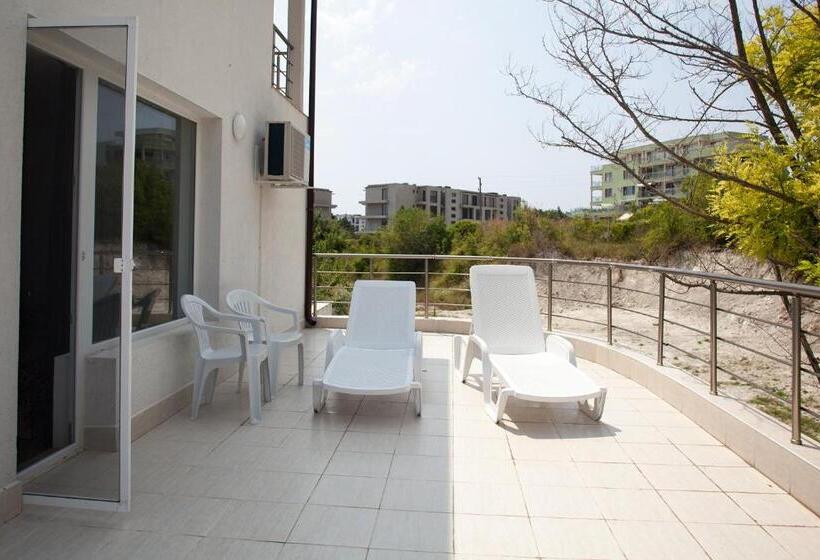Студио Стандарт с Видом, Saint George Hotel 1