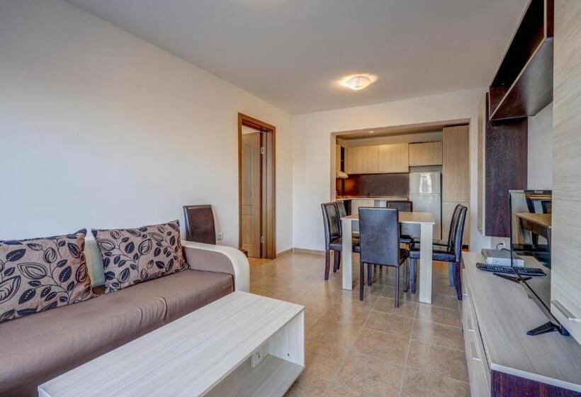 Апартаменты 2 Спальни, Saint George Hotel 1