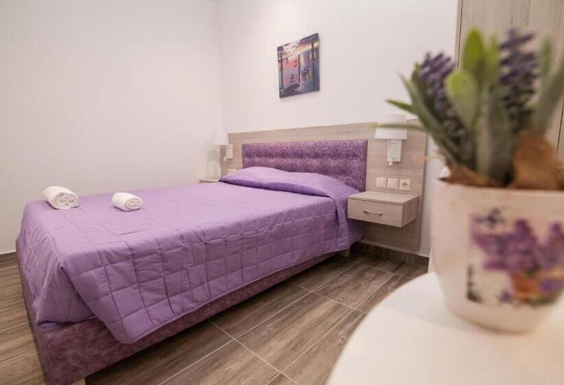 استودیوی استاندارد, Del Mar  Adults Only