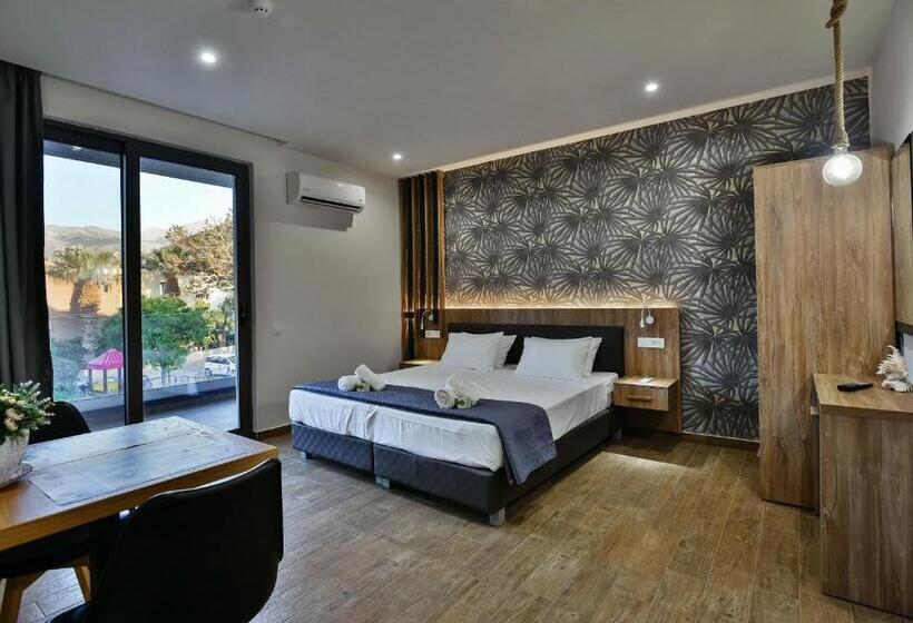 استودیوی سوپریور, Del Mar  Adults Only