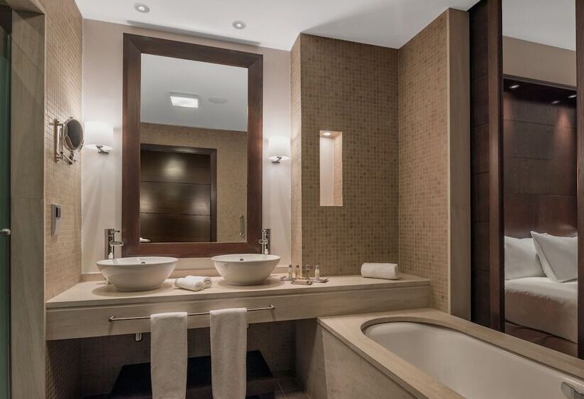 Номер Superior с Видом, Doubletree By Hilton La Torre Golf & Spa Resort