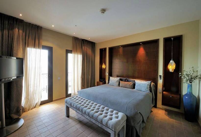 Президентский Люкс, Doubletree By Hilton La Torre Golf & Spa Resort